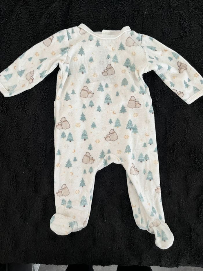 Pyjama taille 9 mois