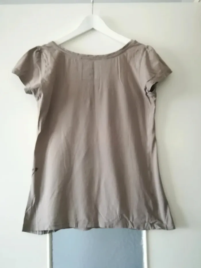 T-shirt taille L - photo numéro 2
