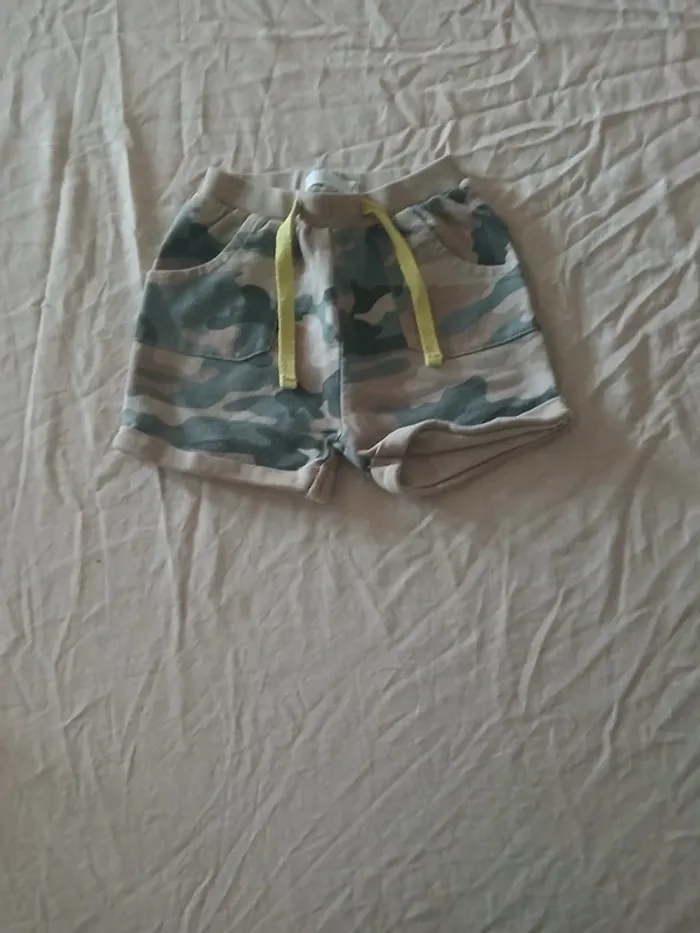 Short 12 mois
