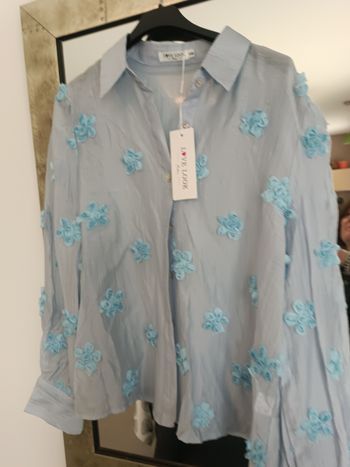 Chemise printanière neuves femme