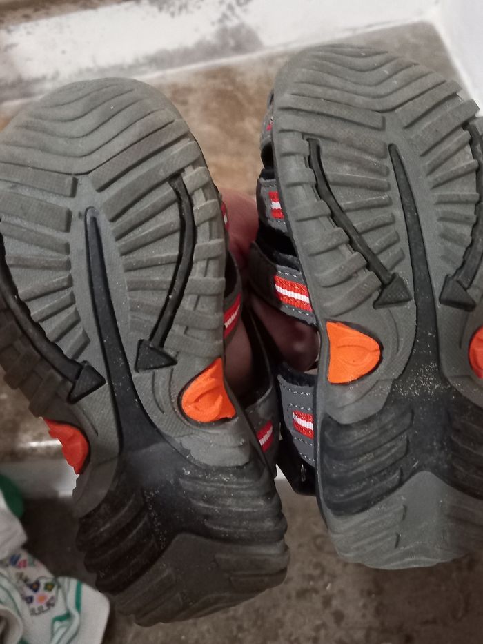 Jolies sandales garçon Mc Kinley grise et rouge 25 - photo numéro 4