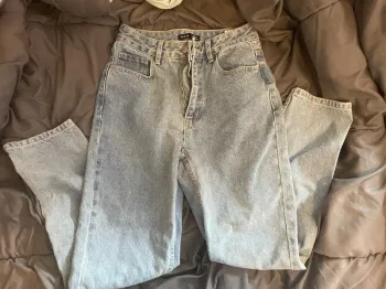 Jean mom délavé