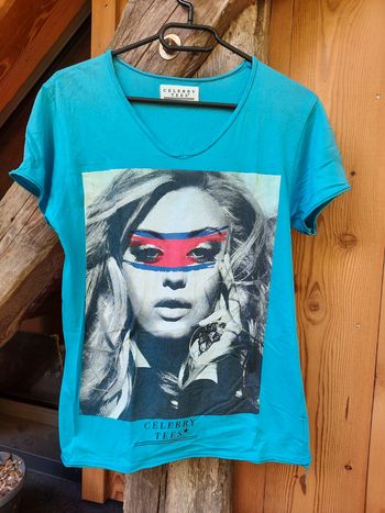 Superbe tee-shirt homme 👕, Celebry tees,  taille S