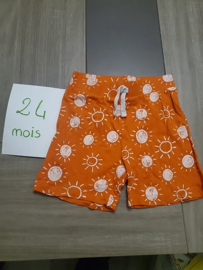 Short orange