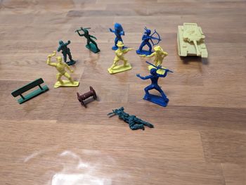 Lot militaire petit format