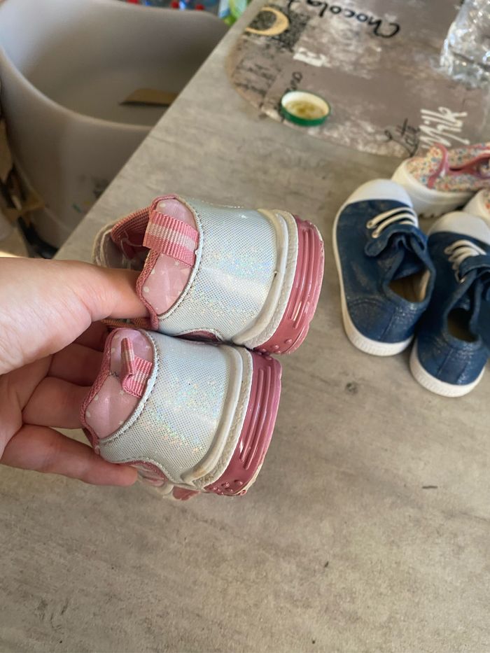 Chaussures taille 25 - photo numéro 4