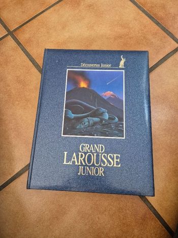 Grand Larousse Junior Numéro 1 Les Temps des origines