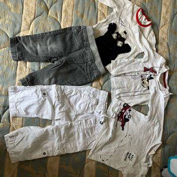 Lot vêtement taille 6/9 m