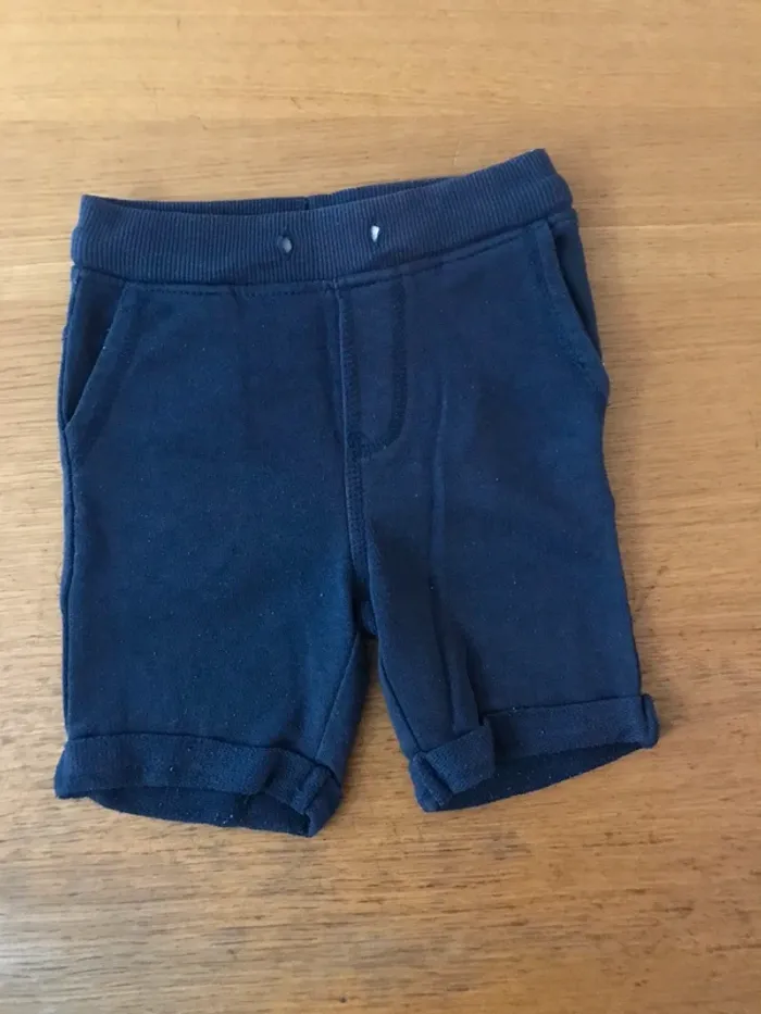 Lot 6 short 3 ans - photo numéro 2