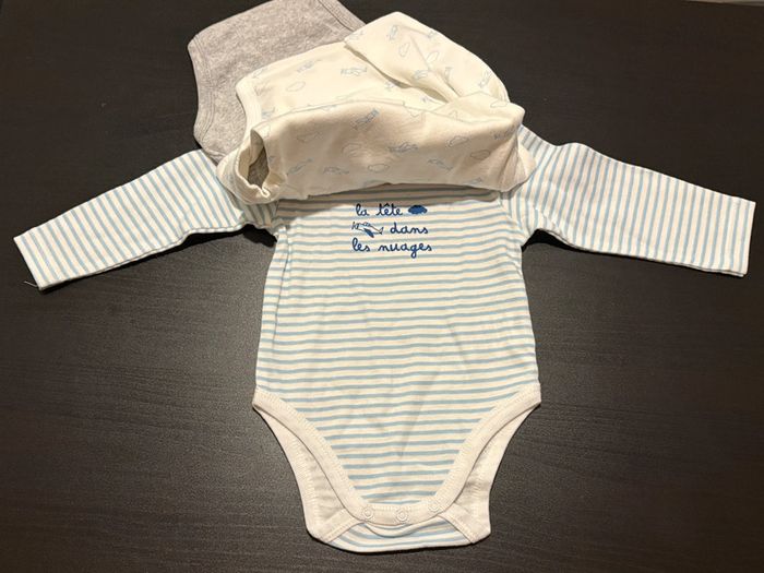 Lot de 3 bodies « Livraison de bisous » Manches longues Mots d’enfants Taille 6 mois. - photo numéro 3