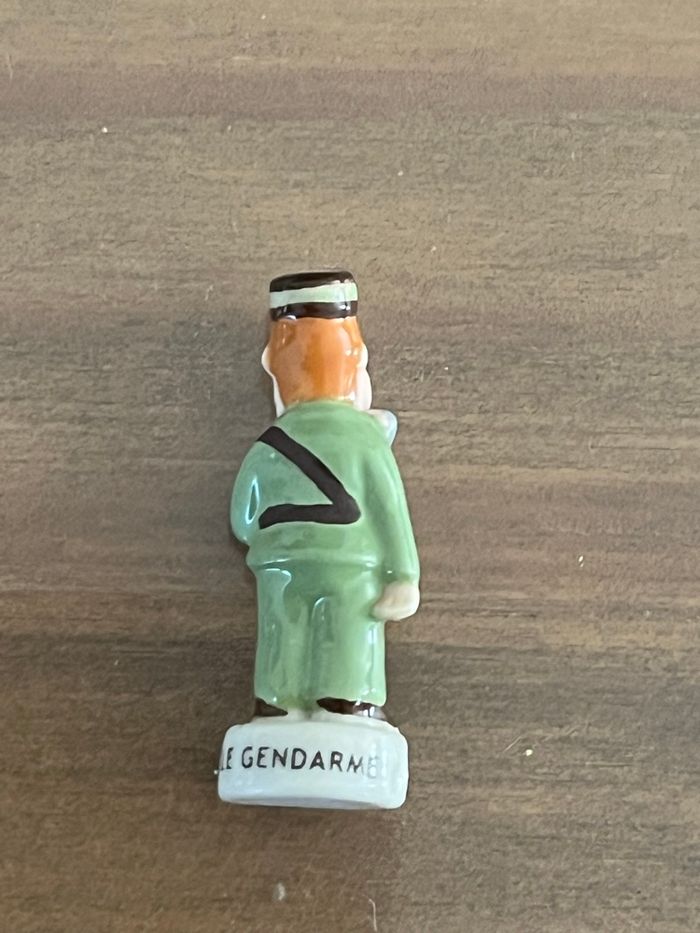 Fève Le Gendarme - photo numéro 3