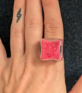 Bague en verre carrée style pylônes