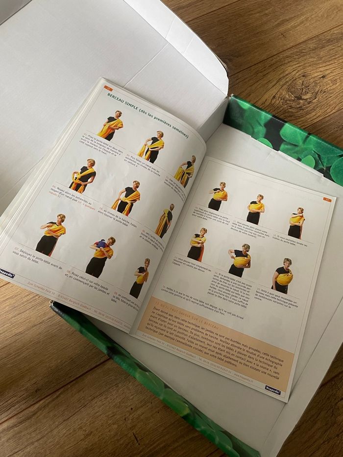 Écharpe de portage et fascicule