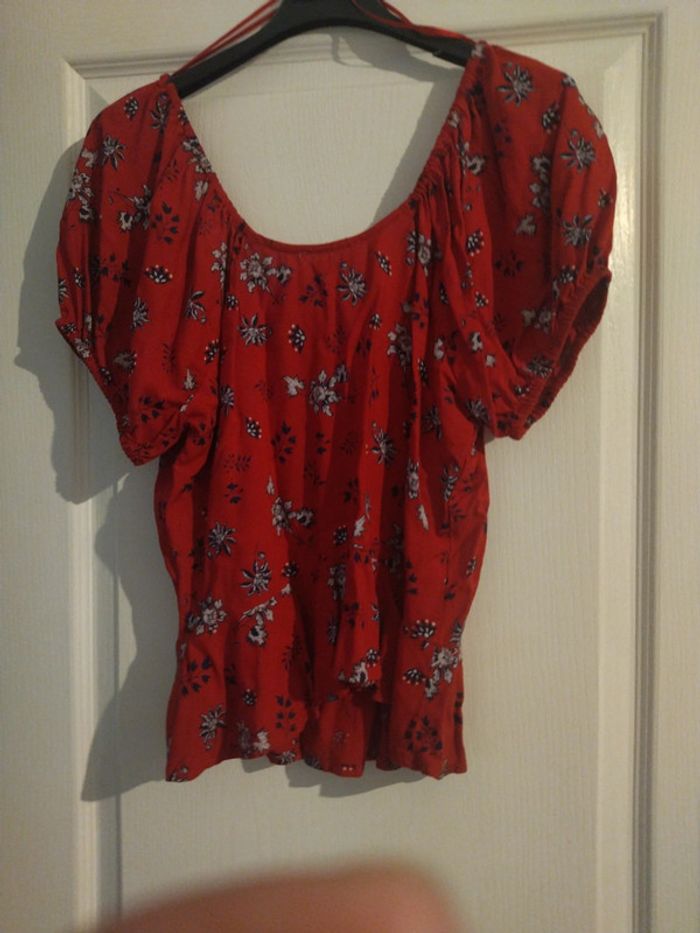 Blouse rouge ,boutonnage devant. Taille 38 - photo numéro 3