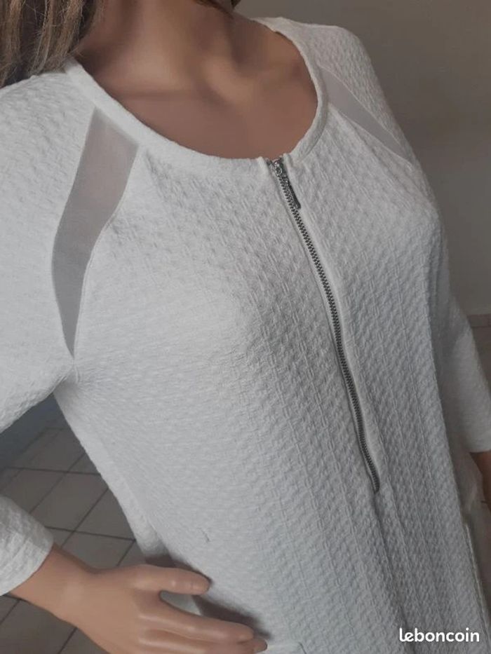 I Code robe blanche T.38 en tbe - photo numéro 2