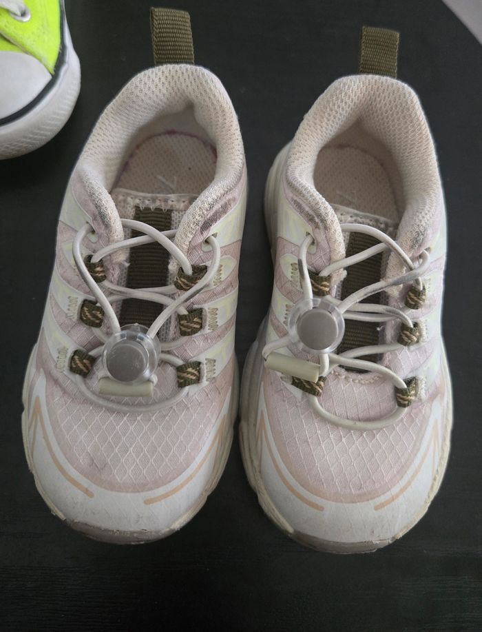 ​Lot 4 Chaussures Bébé T.21 : Nike, Converse, 2 Zara - Très Bon État ! - photo numéro 2