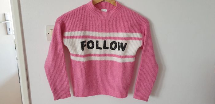 Pull rose 8 ans