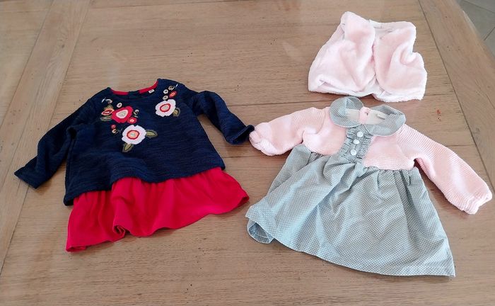 Lot de robes bébé fille 6mois en bon et très bon état - photo numéro 2