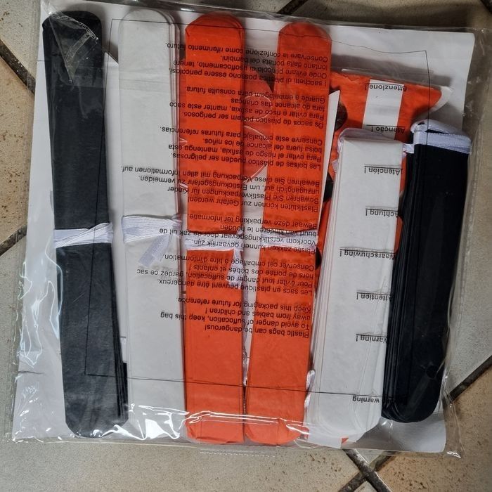 kit décoration pour HALLOWEEN 🎃  NEUF 🎃 Offre 5.5  euros aujourd'hui - photo numéro 3