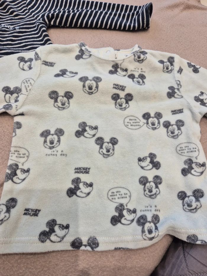 2 hauts de pyjama - photo numéro 2