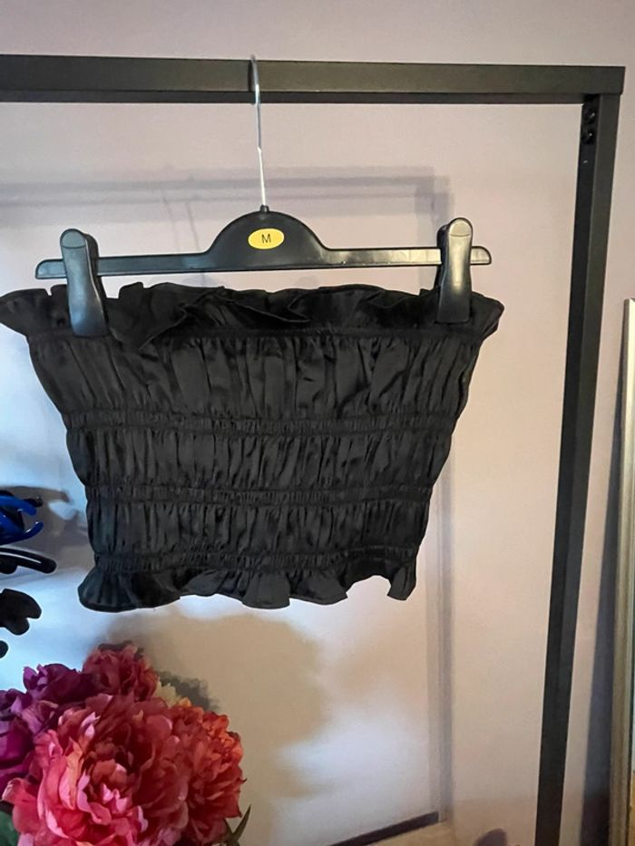 Top na-kd noir satiné