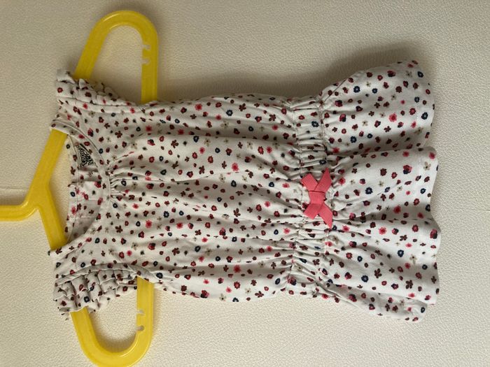 robe fleurie avec petit noeud bébé 3 mois