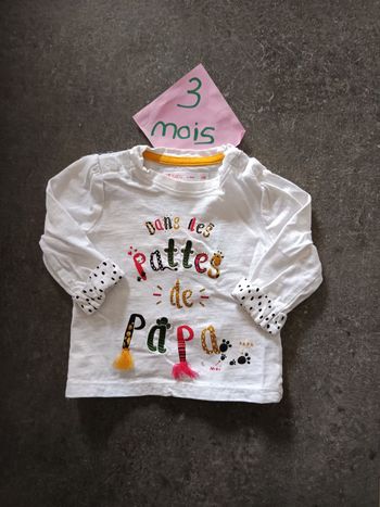 Haut "dans les pattes de papa" 3 mois