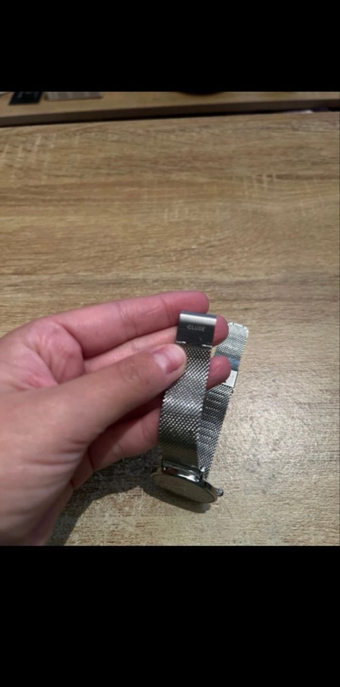 Montre argenté et noir - Cluse - photo numéro 4