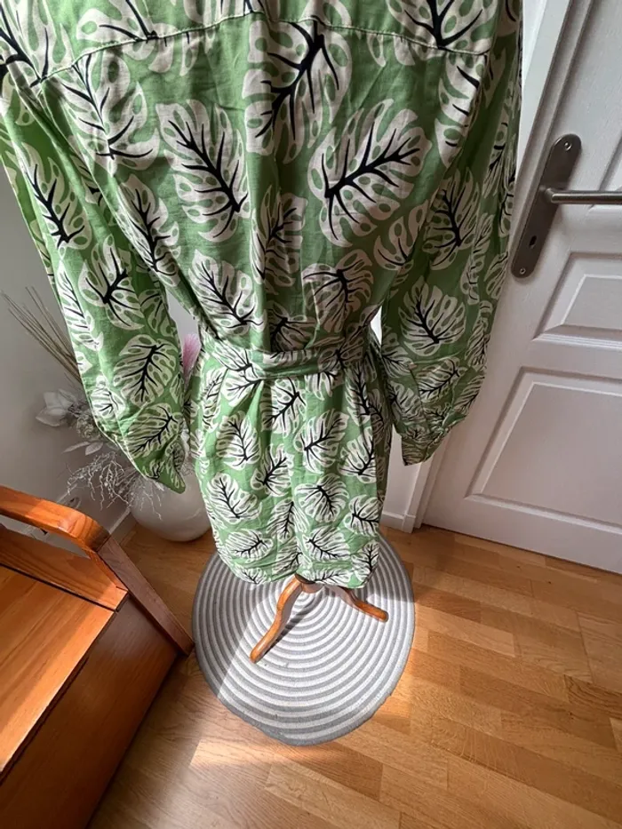 🌿 Robe chemise imprimé feuillage vert tilleul  – Zara – Modèle Olivia Neuve avec étiquette - photo numéro 16