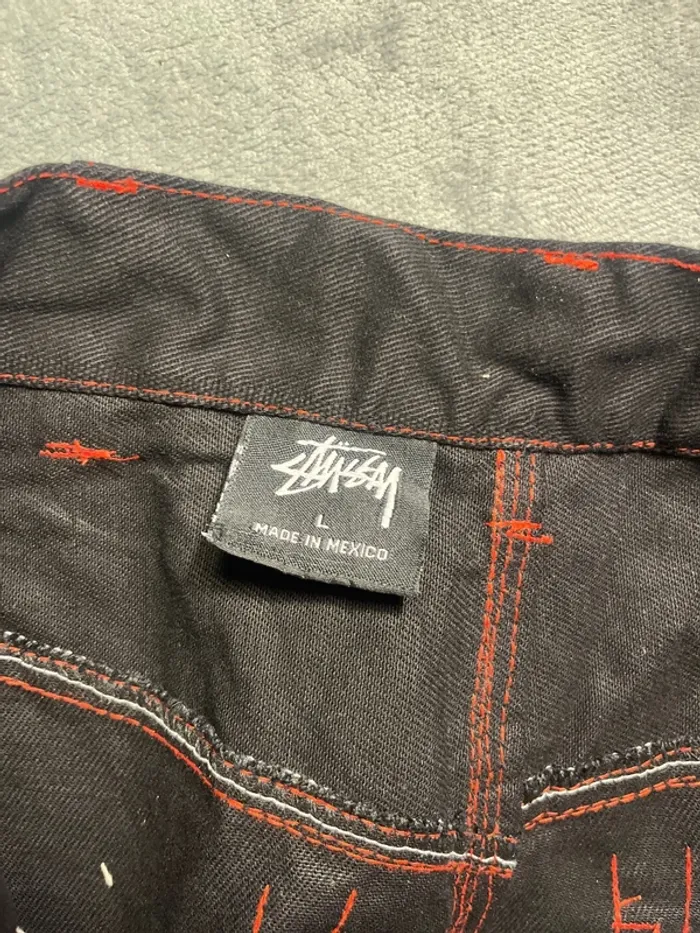 Short/Jort Stussy Embroidered Red Big Logo Back – Taille L - photo numéro 7