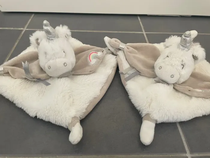 Lot de 2 doudous