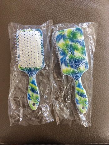 Brosse à cheveux Neuve
