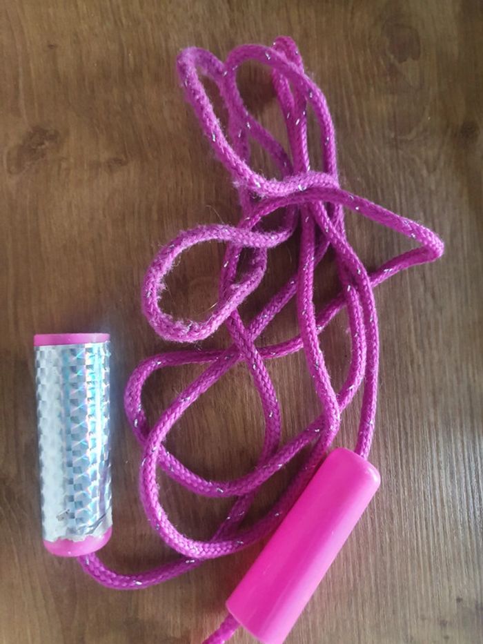 Corde a sautée rose