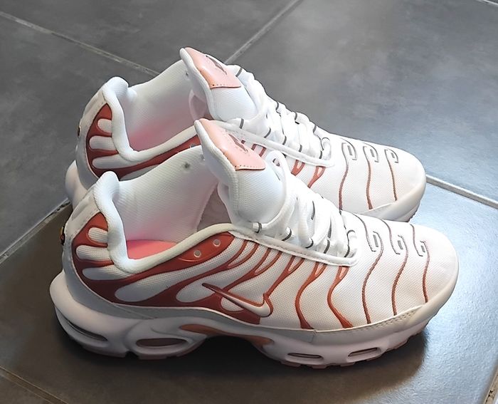 nike air max plus TN Blanche et rose neuve taille 39 - photo numéro 10