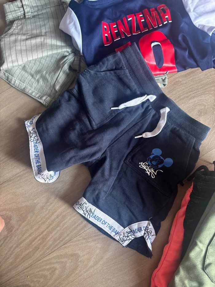 Lot 12 vêtements garçons 4 ans - photo numéro 5