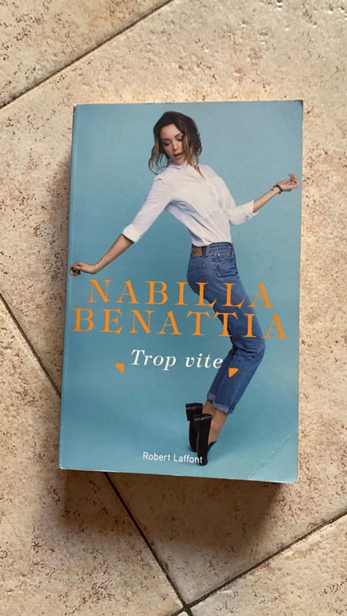 Deux Livres de Nabilla Benattia - photo numéro 2