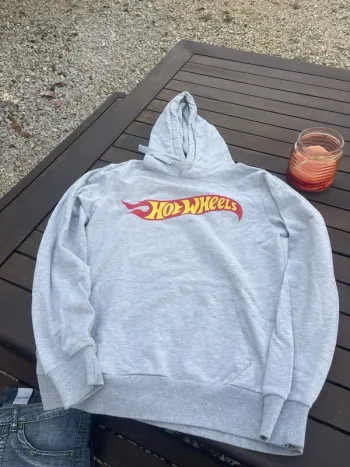 Sweat taille M Bizzbee