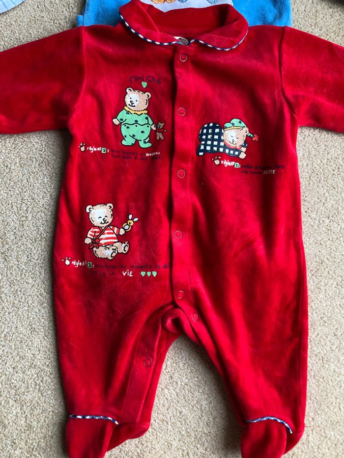 Grenouillère 3 mois - photo numéro 2