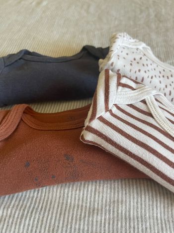 Lot de 4 bodies - Taille 1 mois / 54cm