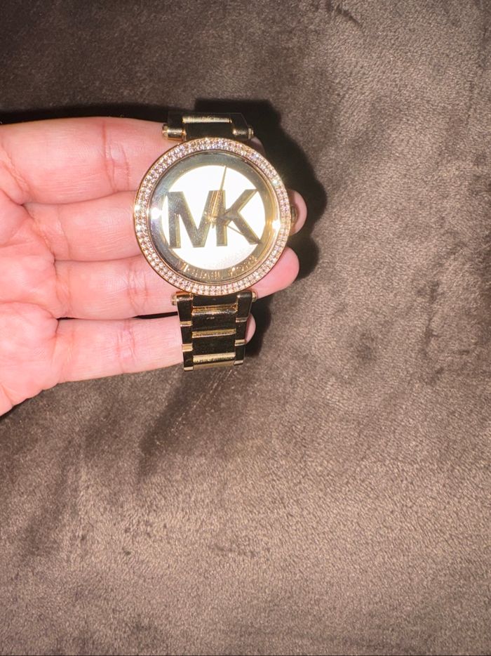 Montre Michael Kors doré en bon état - photo numéro 4