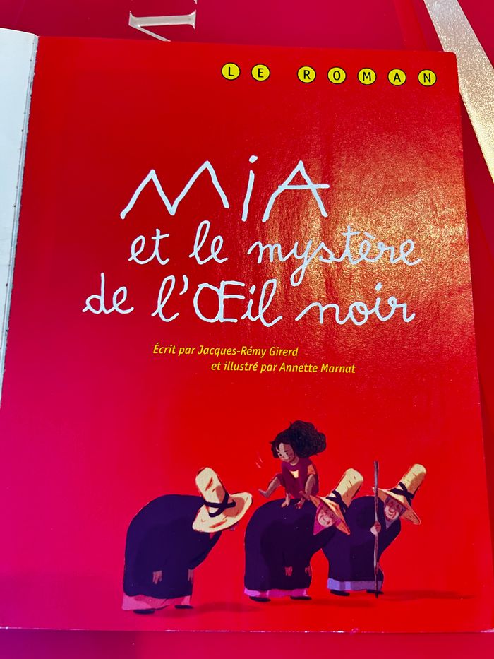 Livre , j’aime lire : mia et le mystère de l’œil noir, année 2008 - photo numéro 5