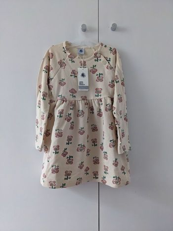 Robe NEUVE avec étiquette petit bateau 6 ans