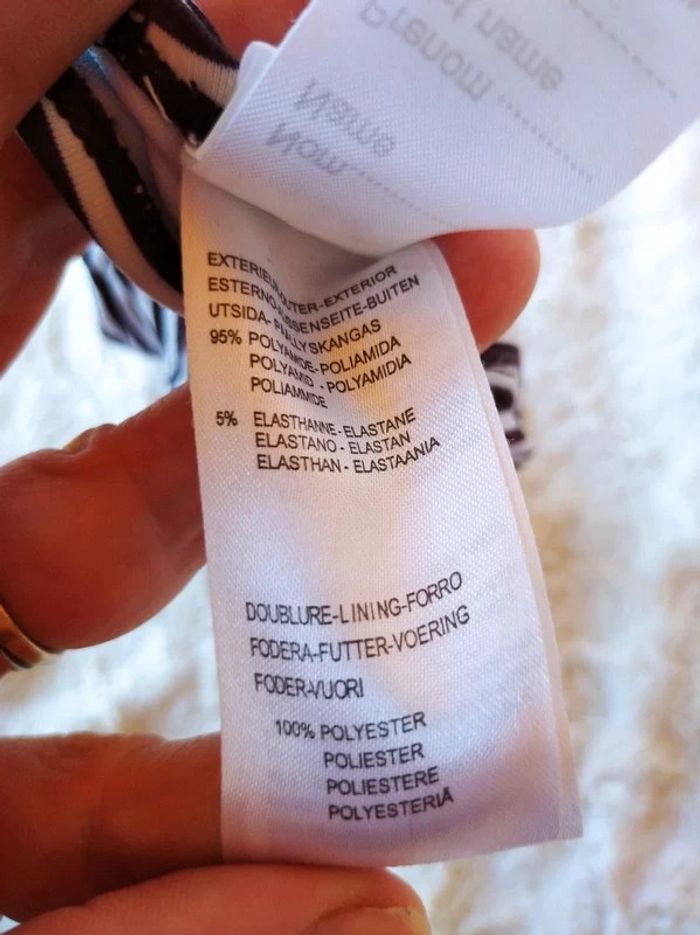 Maillot de bain 2 pièces Fille 2 ans rayures Fleurs Vertbaudet - photo numéro 8