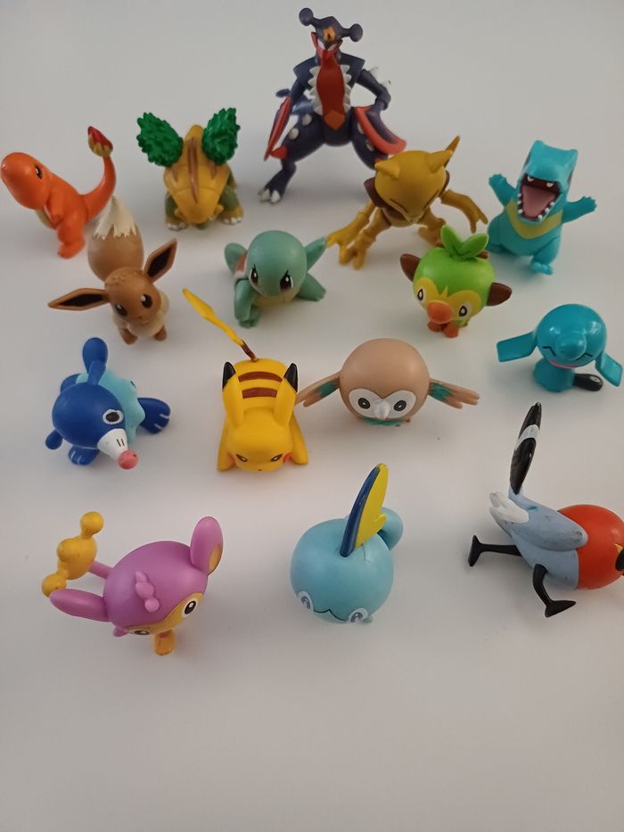 Lot de 15 figurines Pokémon, attrapez les tous! - photo numéro 3