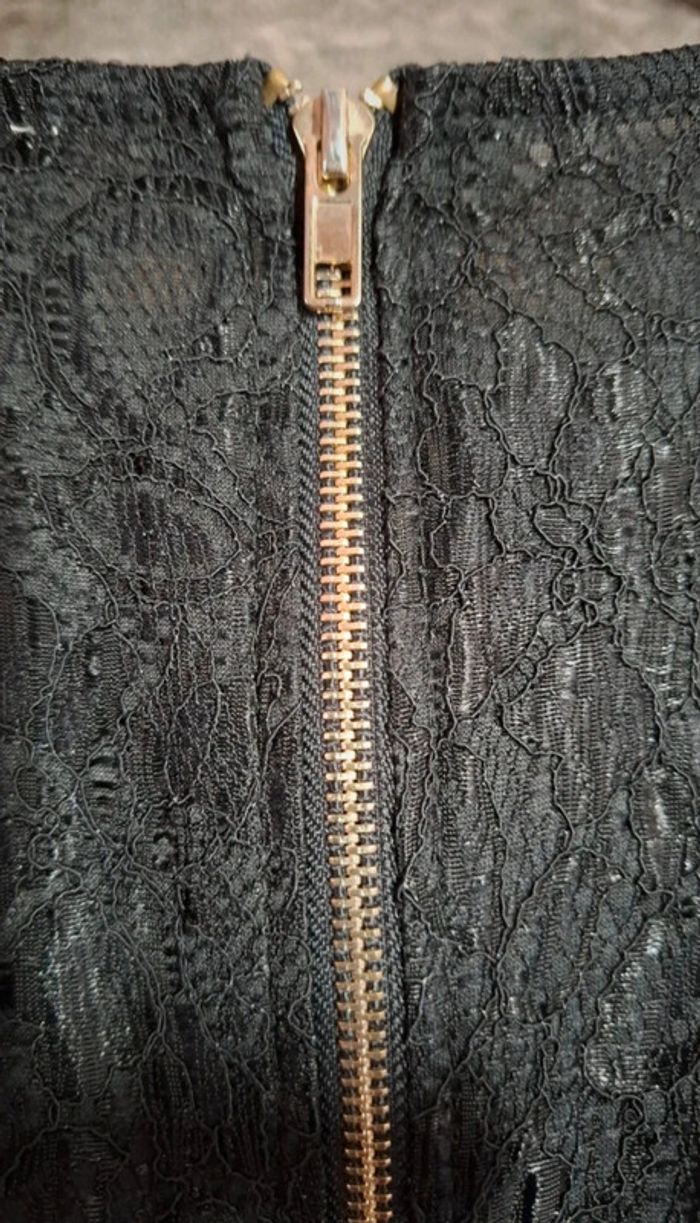 Robe à pois et dentelle - photo numéro 9