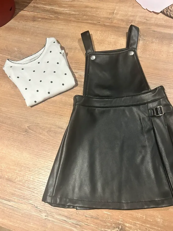 Ensemble robe simili cuir noir et tee shirt manches longues 3-4 ans - photo numéro 2