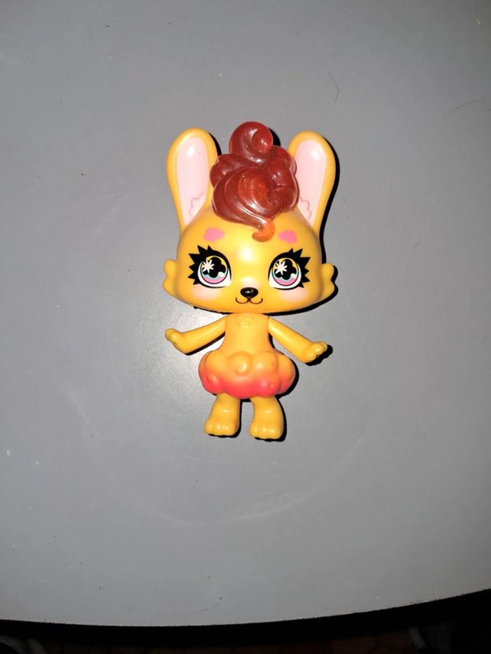 Figurine hatchimals