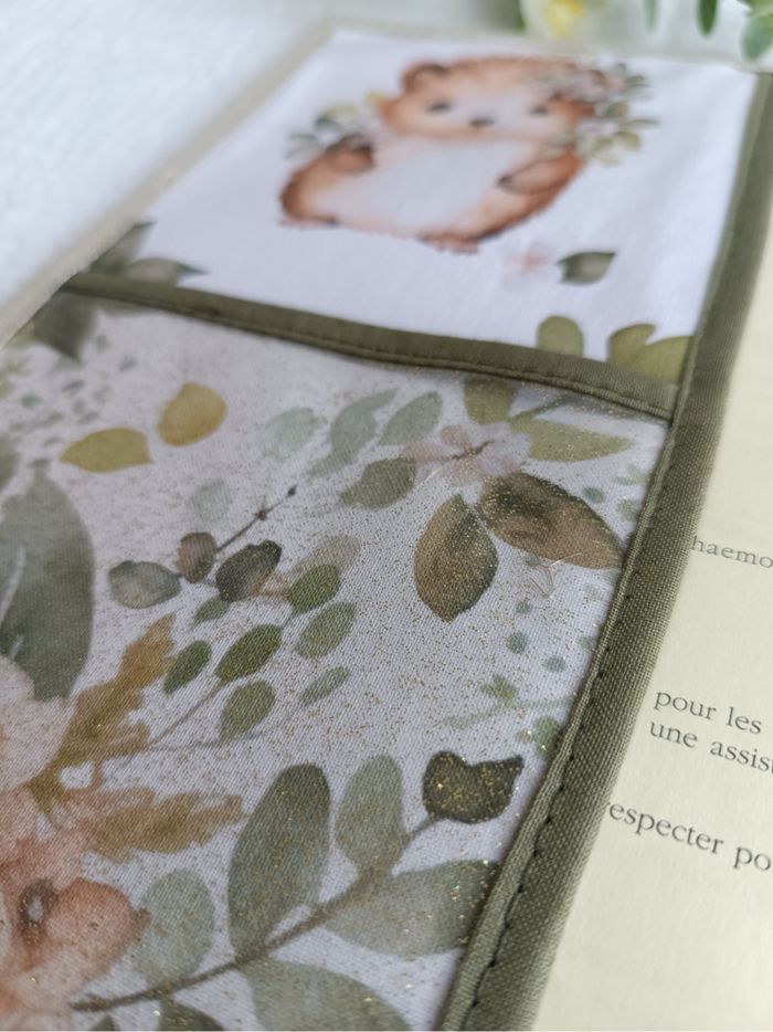 Protège carnet de santé lapin hérisson - photo numéro 3