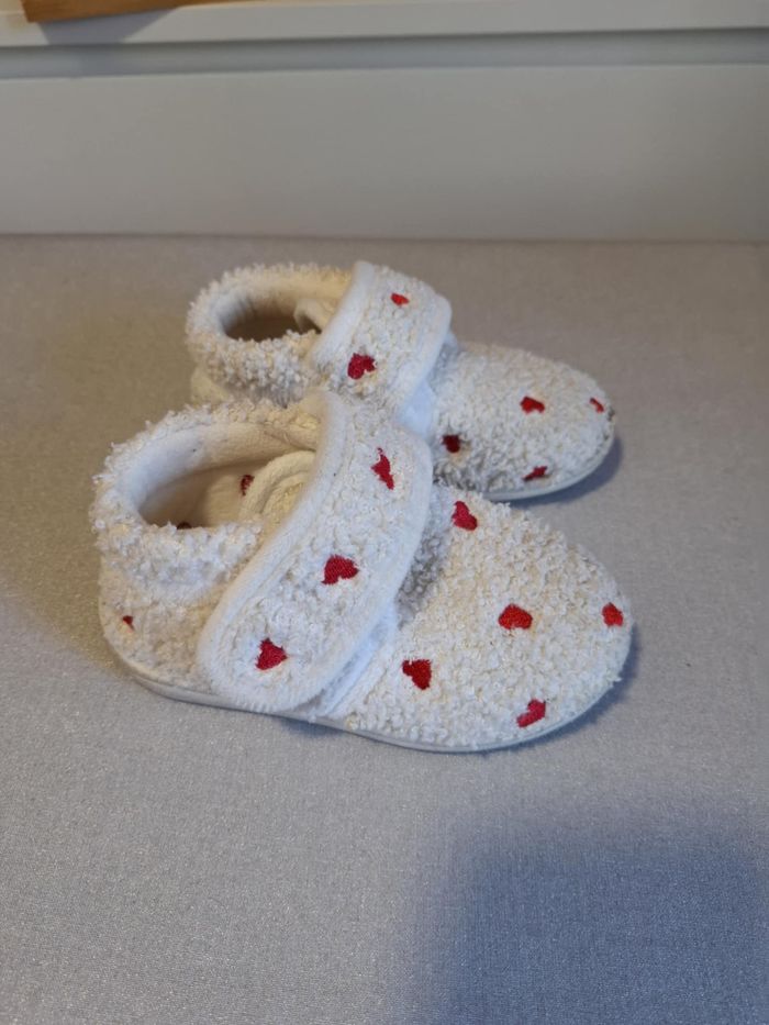Joli lot de 2 robes hiver 2/3 ans C&A Baby/In Extenso très bon état + chaussons 24 en cadeau - photo numéro 8