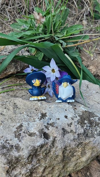 Super figurine Pokemon Nintendo finger puppet évolution cornebre Corboss 